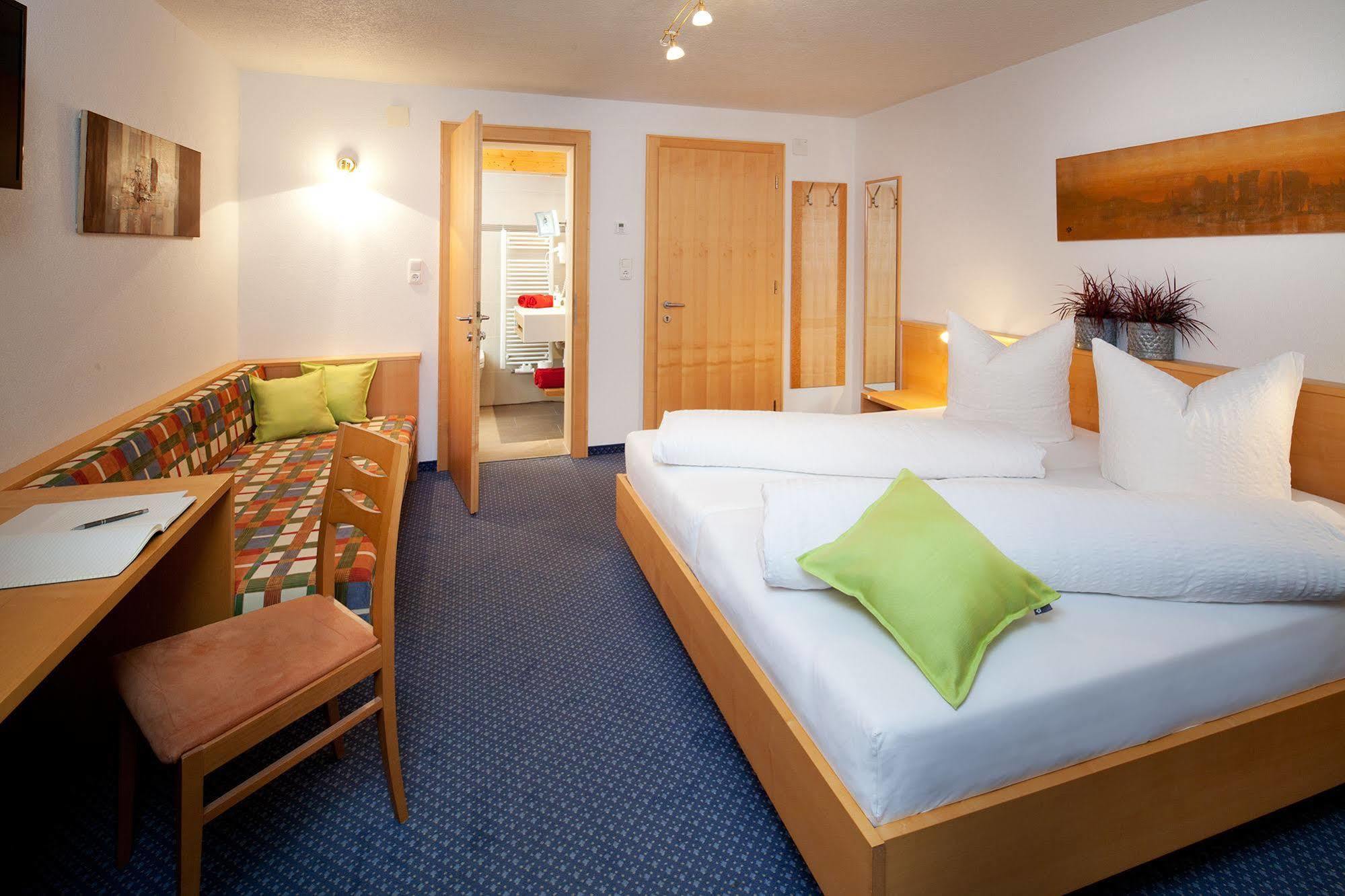 Aparthotel Brunnenhof Damuels Luaran gambar
